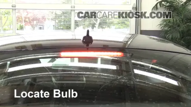 2010 Audi A5 Quattro 2.0L 4 Cyl. Turbo Éclairage Feu de freinage central (remplacer l'ampoule)